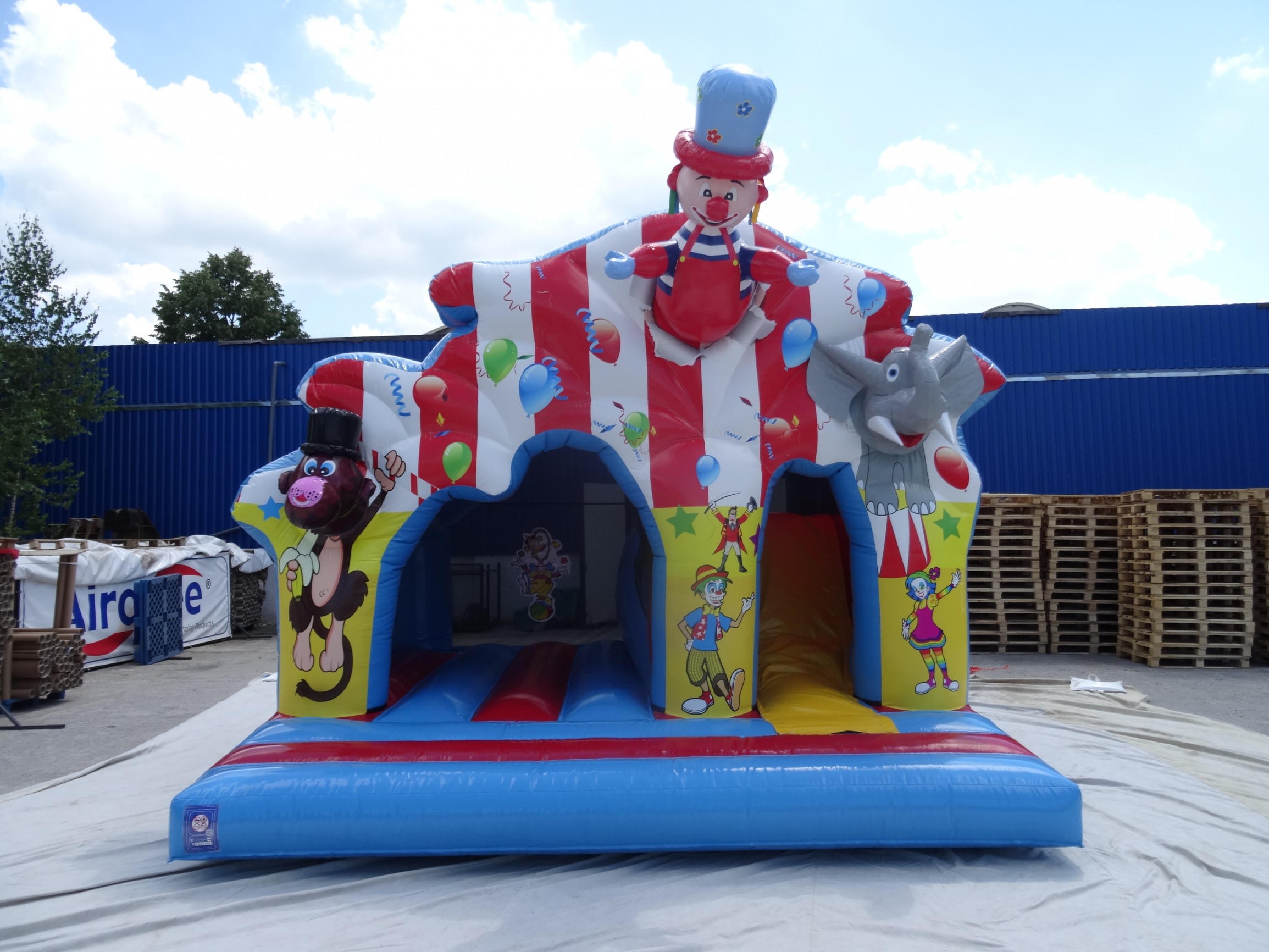 Deluxe Bouncy Castles Full Range hire great value bouncy castles for